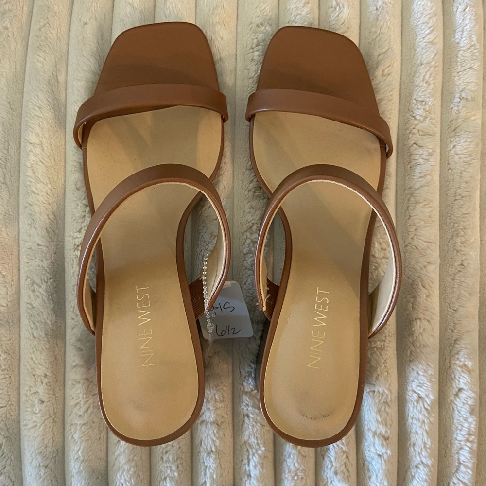 Brown 2-strap sandals